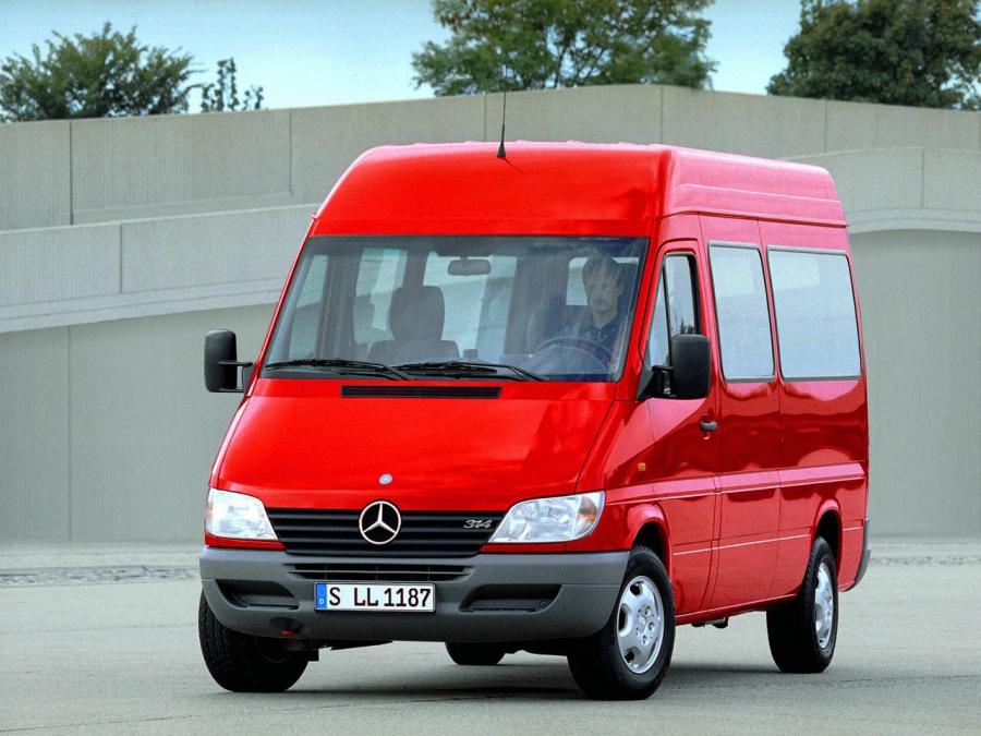  Mercedes-Benz Sprinter 2000 года  (фото 2 из 15)
